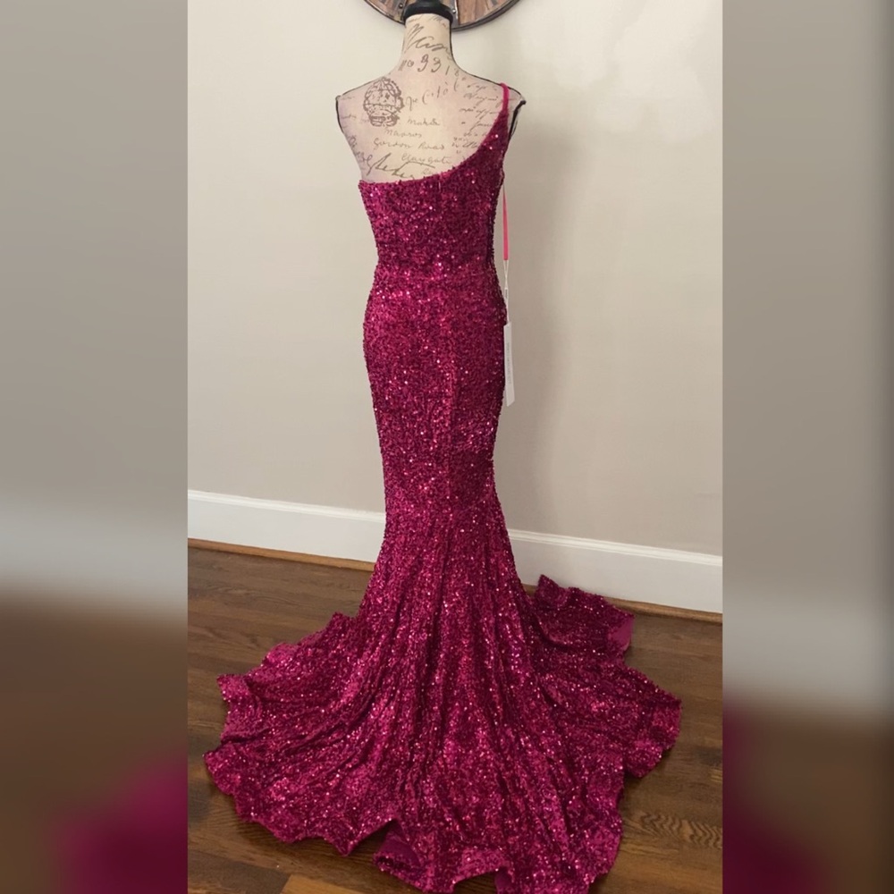 Magenta sparkly one shoulder tight fitting prom dress or evening gown - Picture 4 of 5